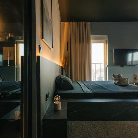 Etern Apart Hotel Prishtine Bagian luar foto