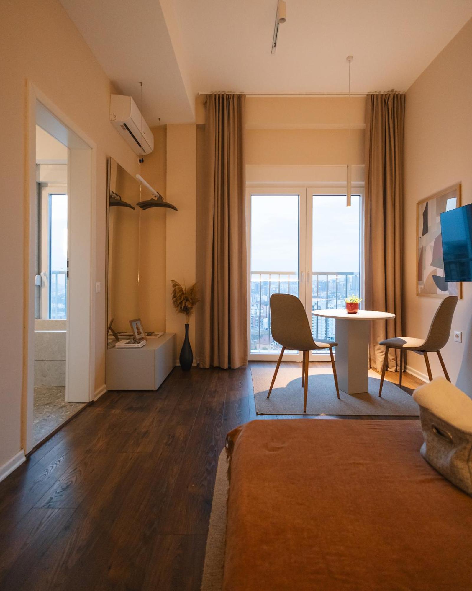 Etern Apart Hotel Prishtine Bagian luar foto