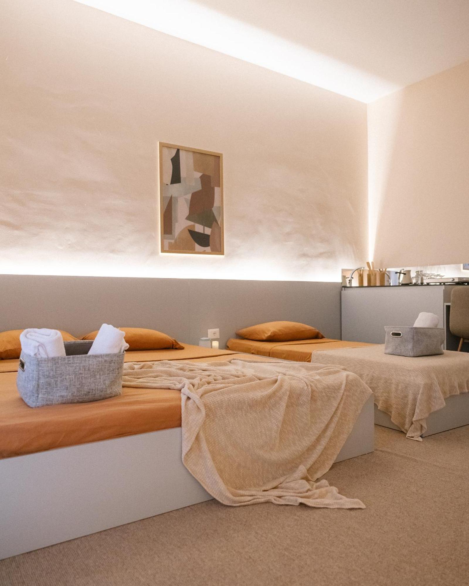 Etern Apart Hotel Prishtine Bagian luar foto